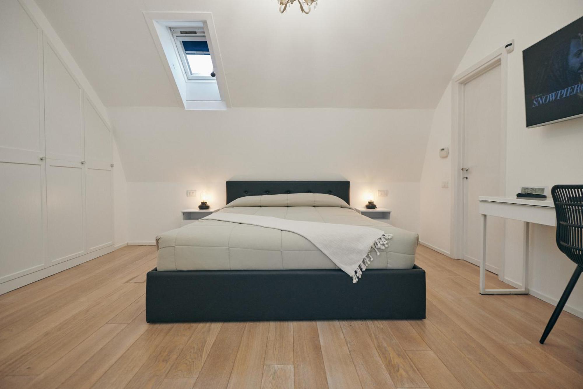 Sant'Andrea Penthouse By Montenapoleone Living Milan Exterior photo